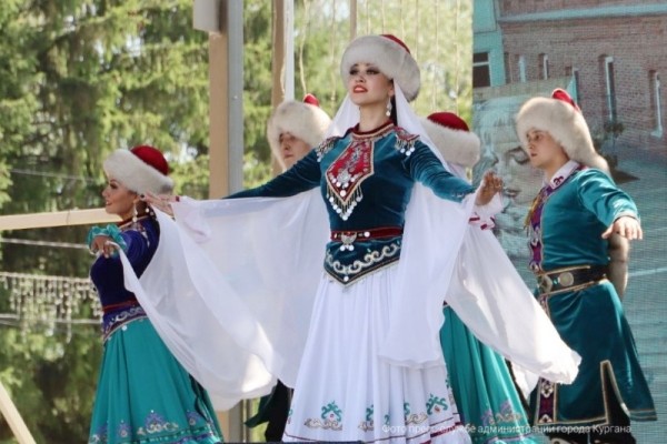 Курган отмечает Сабантуй Курган отмечает Сабантуй