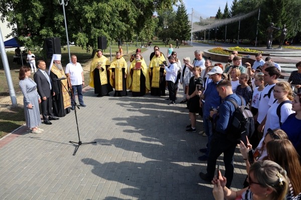 В Кургане в честь православного святого положили начало памятнику и скверу В Кургане в честь православного святого положили начало памятнику и скверу
