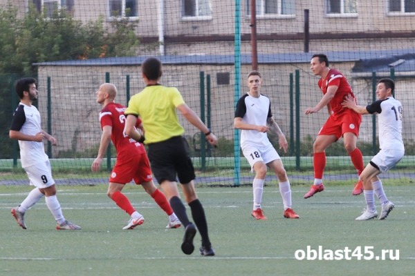 Курганские футболисты уступили кубковую победу «Ильпару» Курганские футболисты уступили кубковую победу «Ильпару»