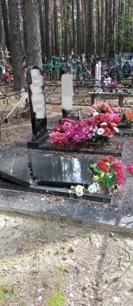 В Курганской области вандалы разгромили кладбище В Курганской области вандалы разгромили кладбище