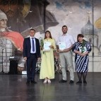 Самобытная Александровская ярмарка в Кургане собрала более 3500 гостей и участников
Самобытная Александровская ярмарка в Кургане собрала более 3500 гостей и участников