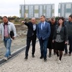
											Губернатор Вадим Шумков проконтролировал ход строительства школы на 1500 мест и второй очереди благоустройства парка в 4-м микрорайоне									