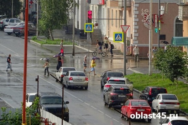 В Кургане досрочно открыли движение транспорта на улице Климова В Кургане досрочно открыли движение транспорта на улице Климова