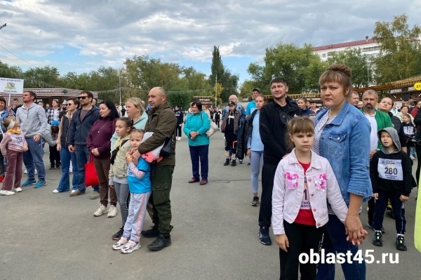 ️Более тысячи жителей Курганской области вышли на старт «Кросса нации-2023» ️Более тысячи жителей Курганской области вышли на старт «Кросса нации-2023»