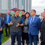 
											Губернатор Вадим Шумков проконтролировал ход строительства школы на 1500 мест и второй очереди благоустройства парка в 4-м микрорайоне									