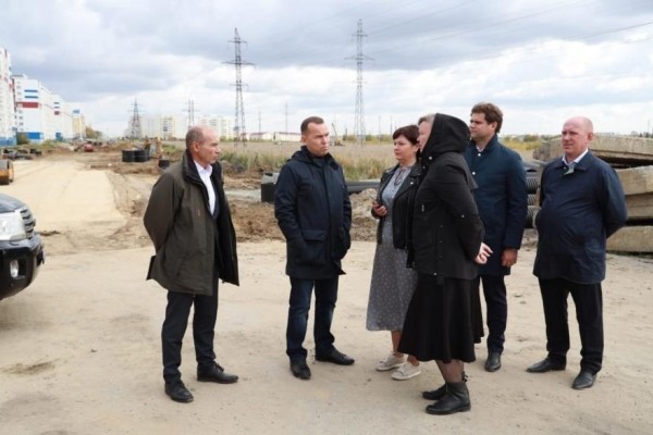 Губернатор Вадим Шумков проверил, как строят улицу Витебского в Кургане Губернатор Вадим Шумков проверил, как строят улицу Витебского в Кургане
