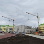 
											Губернатор Вадим Шумков проконтролировал ход строительства школы на 1500 мест и второй очереди благоустройства парка в 4-м микрорайоне									