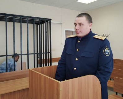 По ходатайству следователя СК в отношении жителя Кургана, обвиняемого в убийстве девушки в 1999 году, избрана мера пресечения в виде заключения под стражу