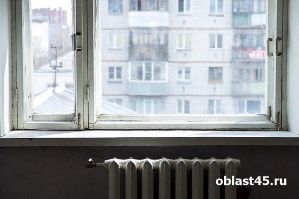 В Кургане в многоквартирные дома запустили тепло В Кургане в многоквартирные дома запустили тепло