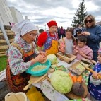 Самобытная Александровская ярмарка в Кургане собрала более 3500 гостей и участников
Самобытная Александровская ярмарка в Кургане собрала более 3500 гостей и участников