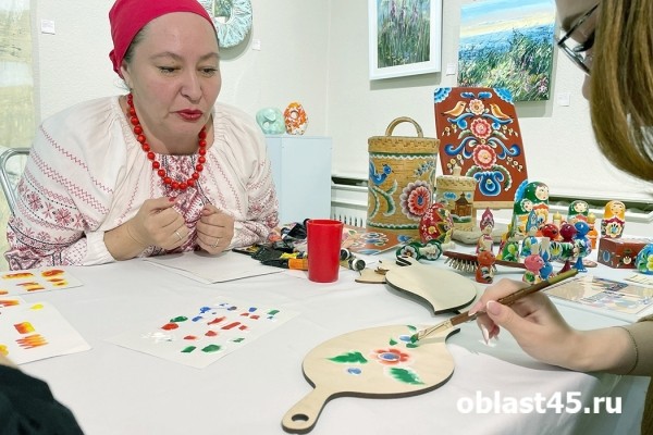 Курганцев четыре дня будет радовать Александровская ярмарка