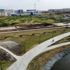 
											Губернатор Вадим Шумков проконтролировал ход строительства школы на 1500 мест и второй очереди благоустройства парка в 4-м микрорайоне									