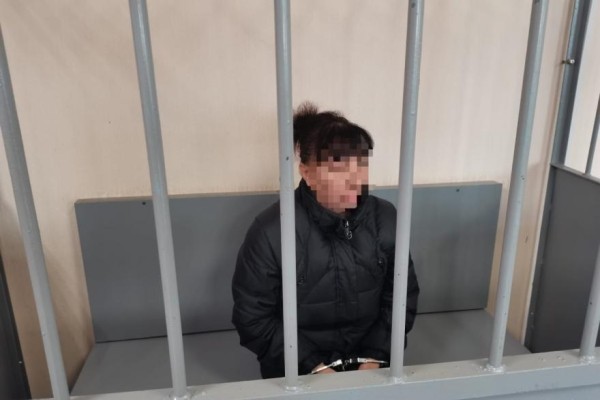 В курганском городе женщина зарезала ножом пенсионерку и подожгла её дом В курганском городе женщина зарезала ножом пенсионерку и подожгла её дом