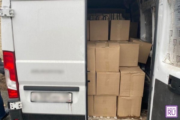 В Курганской области задержан фургон с тремя тысячами литров спиртного