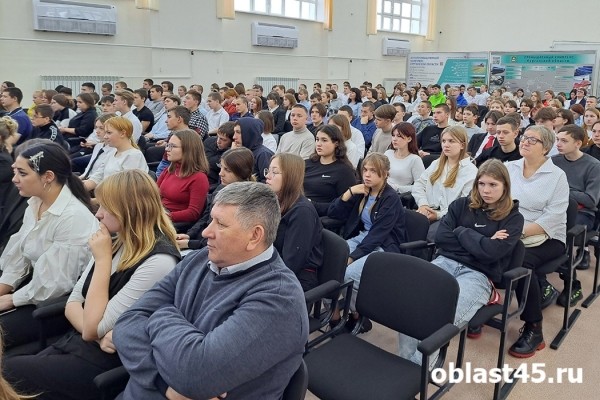 Курганские школьники выбирают инженерные и технические специальности Курганские школьники выбирают инженерные и технические специальности