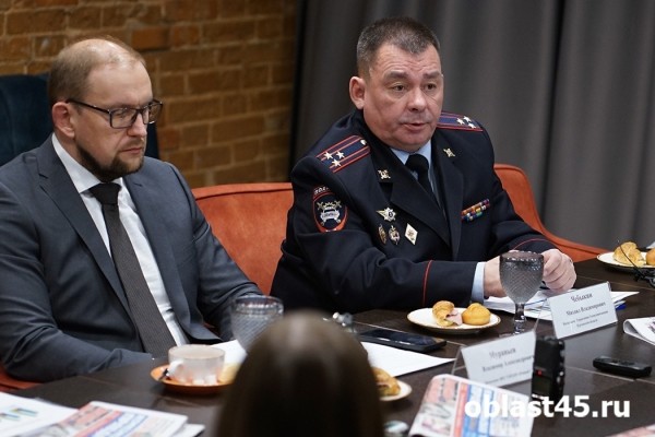 Встреча «без галстуков»: ГИБДД и дорожное управление о федеральных трассах Встреча «без галстуков»: ГИБДД и дорожное управление о федеральных трассах