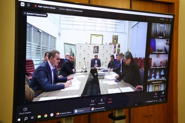 Губернатор Шумков обсудил развитие страны с православным олигархом Малофеевым. Фото