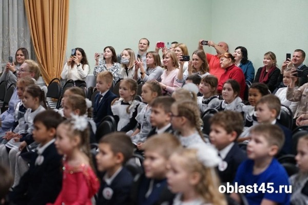 Как курганские первоклассники превратились в гимназистов? Как курганские первоклассники превратились в гимназистов?