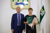 Губернатор Вадим Шумков вручил награды и премии лучшим труженикам и сельхозпредприятиям агропромышленного комплекса региона
Губернатор Вадим Шумков вручил награды и премии лучшим труженикам и сельхозпредприятиям агропромышленного комплекса региона