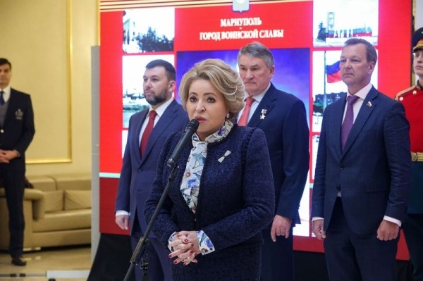 Сенатор Муратов предрёк новый Парад Победы на Красной площади в честь свержения укрофашизма