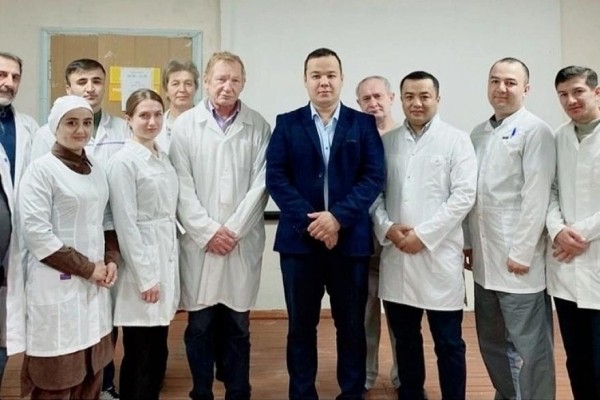 В межрайонную больницу Зауралья приехали 23 специалиста из других регионов В межрайонную больницу Зауралья приехали 23 специалиста из других регионов