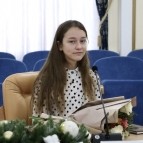 Заместитель губернатора Наталья Кирилова вручила паспорта граждан Российской Федерации юным жителям Курганской области
Заместитель губернатора Наталья Кирилова вручила паспорта граждан Российской Федерации юным жителям Курганской области
