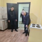 Глава Краснодонского района ЛНР поблагодарил Курганскую область за помощь в проведении ремонта социального общежития
Глава Краснодонского района ЛНР поблагодарил Курганскую область за помощь в проведении ремонта социального общежития