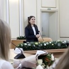 Заместитель губернатора Наталья Кирилова вручила паспорта граждан Российской Федерации юным жителям Курганской области
Заместитель губернатора Наталья Кирилова вручила паспорта граждан Российской Федерации юным жителям Курганской области