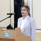 Заместитель губернатора Наталья Кирилова вручила паспорта граждан Российской Федерации юным жителям Курганской области
Заместитель губернатора Наталья Кирилова вручила паспорта граждан Российской Федерации юным жителям Курганской области