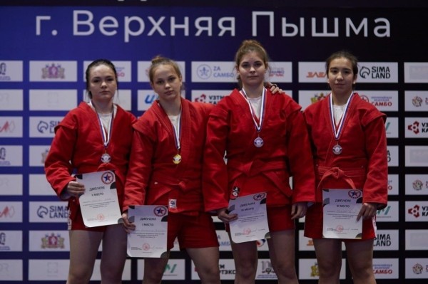 Курганские самбисты получили право участвовать в первенстве России Курганские самбисты получили право участвовать в первенстве России
