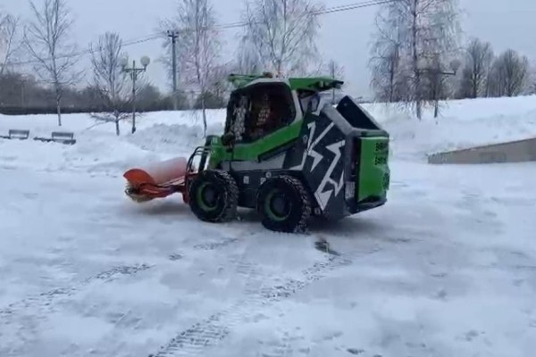 Погрузчики «Кургандормаша» в аномальные снегопады вышли на работу в Москве Погрузчики «Кургандормаша» в аномальные снегопады вышли на работу в Москве