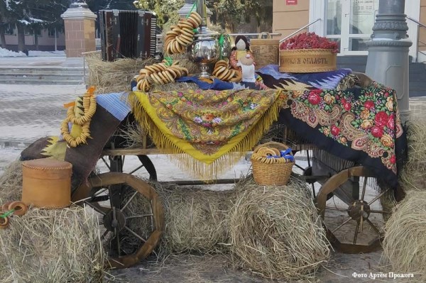 В Кургане открылись новогодняя выставка-ярмарка