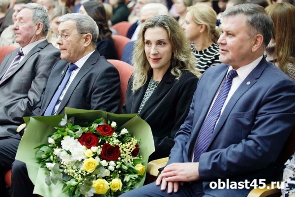 Курганский колледж имени Д. Д. Шостаковича отметил 65-летие Курганский колледж имени Д. Д. Шостаковича отметил 65-летие