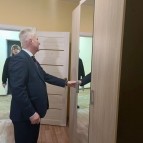 Глава Краснодонского района ЛНР поблагодарил Курганскую область за помощь в проведении ремонта социального общежития
Глава Краснодонского района ЛНР поблагодарил Курганскую область за помощь в проведении ремонта социального общежития