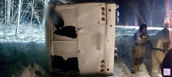 В Кетовском округе опрокинулся автобус