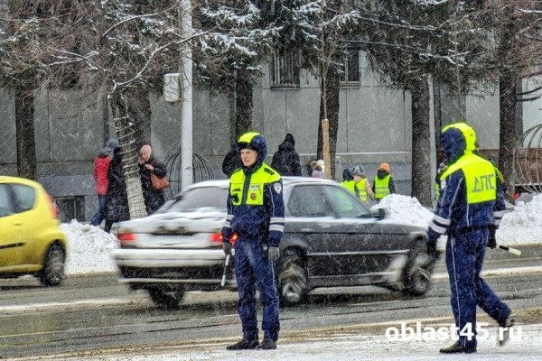 Зауральские полицейские задержали подозреваемого в угоне автомобиля