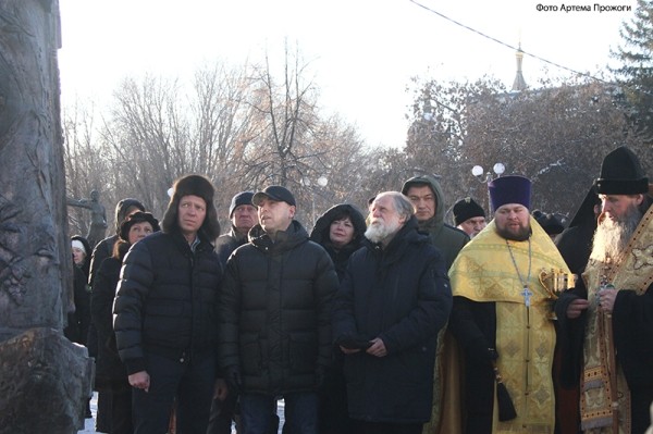 В Кургане открыли памятник святителю Николаю Чудотворцу В Кургане открыли памятник святителю Николаю Чудотворцу
