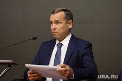 В Курганской области власти подписали документы о повышении зарплат бюджетникам В Курганской области власти подписали документы о повышении зарплат бюджетникам