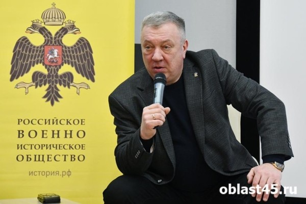 Депутат Госдумы Гурулёв побывал в Кургане на могиле своего первого командира Депутат Госдумы Гурулёв побывал в Кургане на могиле своего первого командира