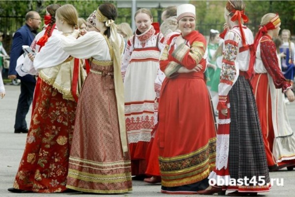 Творческие коллективы Курганской области сыграют свадьбы 