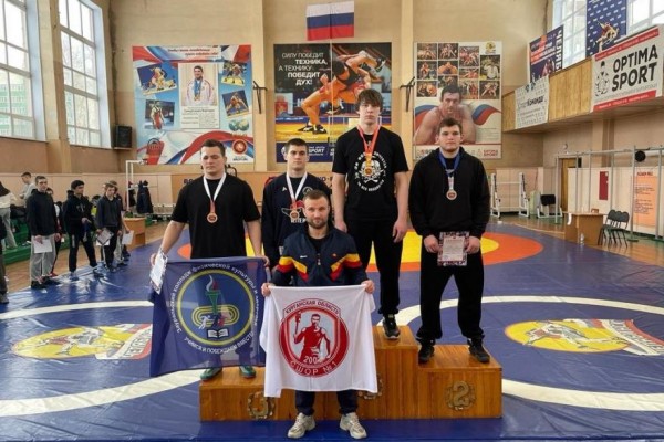 Зауральские спортсмены везут из Челябинска семь медалей Зауральские спортсмены везут из Челябинска семь медалей