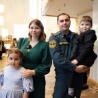 Губернатор Вадим Шумков вместе с многодетными и молодыми семьями дал старт Году семьи в Курганской области
Губернатор Вадим Шумков вместе с многодетными и молодыми семьями дал старт Году семьи в Курганской области
