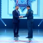 Губернатор Вадим Шумков вместе с многодетными и молодыми семьями дал старт Году семьи в Курганской области
Губернатор Вадим Шумков вместе с многодетными и молодыми семьями дал старт Году семьи в Курганской области