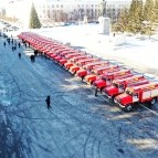 
											Губернатор Вадим Шумков вручил ключи от 25 новых пожарных машин для муниципальных постов пожарной охраны									