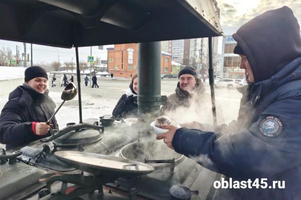 Курганцы массово облились ледяной водой