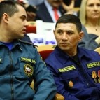 Губернатор Вадим Шумков вместе с многодетными и молодыми семьями дал старт Году семьи в Курганской области
Губернатор Вадим Шумков вместе с многодетными и молодыми семьями дал старт Году семьи в Курганской области