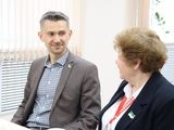 Первый заместитель губернатора Андрей Алексеев поздравил с 8 Марта сотрудниц фонда «Защитники Отечества»
Первый заместитель губернатора Андрей Алексеев поздравил с 8 Марта сотрудниц фонда «Защитники Отечества»
