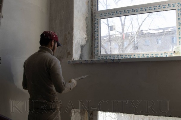 В Кургане подрядчик приступил к отделке стен в домах «Прометея» В Кургане подрядчик приступил к отделке стен в домах «Прометея»