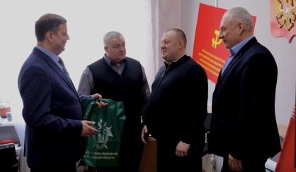 Офицеры регионального следственного управления передали гуманитарную помощь в зону специальной военной операции