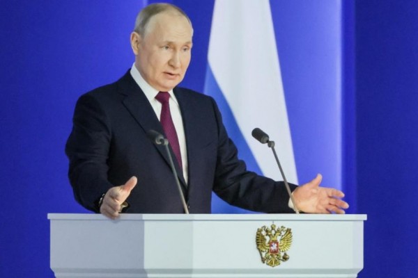 Путин заявил о запуске в стране нового национального проекта «Семья» Путин заявил о запуске в стране нового национального проекта «Семья»
